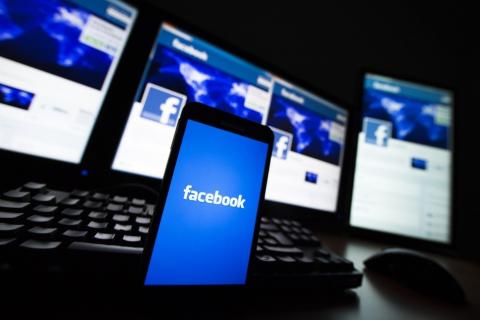 FaceBook ..... تعلن قواعد نشر جديدة تحظر صور العري الصريح