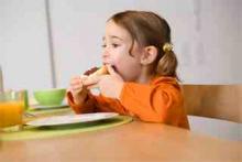 بحث طبي: النظم الغذائية غير الصحية للطفل تؤثر على قلبه