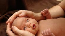 ولادة طفل بعد 55 يوما على وفاة أمه في بولندا